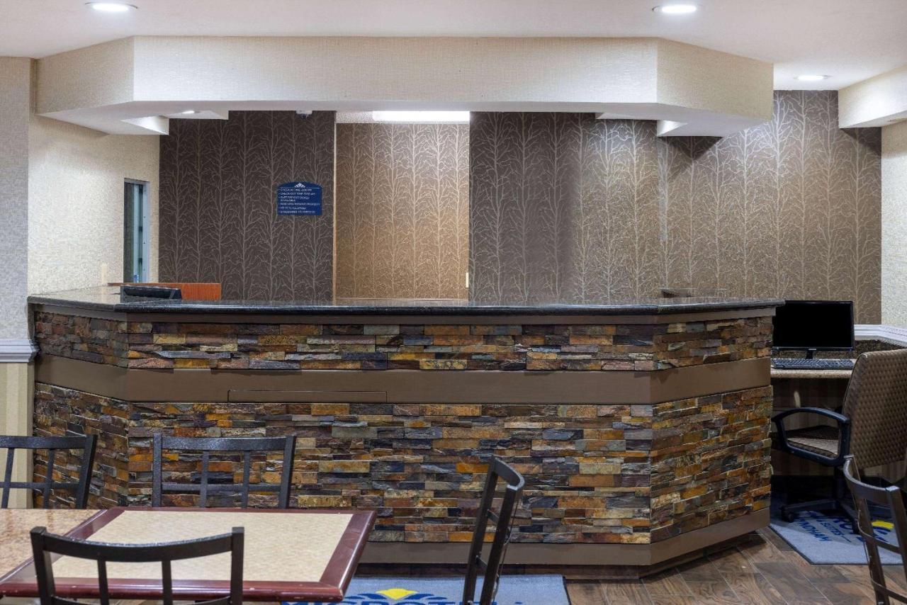 Microtel Inn And Suites - Солсбери Экстерьер фото